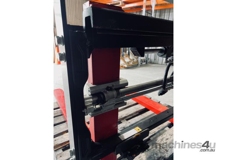 New Sideshifting Fork Positioner Attachment