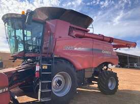 2015 Case IH 8240 Harvester - picture0' - Click to enlarge