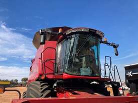 2015 Case IH 8240 Harvester - picture1' - Click to enlarge