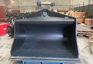 Roo Attachments Hydraulic Tilt Bucket to Suit 30T Excavators - 2000 mm Wide