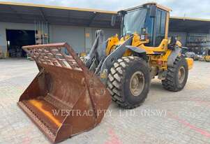 VOLVO CONSTRUCTION EQUIPMENT L90F Wheel Loaders integrated Toolcarriers