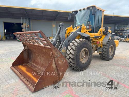 VOLVO CONSTRUCTION EQUIPMENT L90F Wheel Loaders integrated Toolcarriers