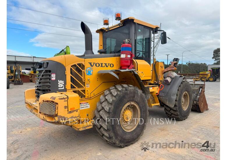VOLVO CONSTRUCTION EQUIPMENT L90F Wheel Loaders integrated Toolcarriers