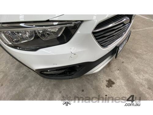 caption 2018 Holden Calais Tourer AWD V6 Petrol (Auto)