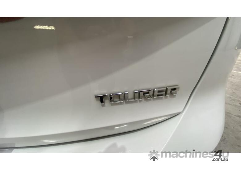 caption 2018 Holden Calais Tourer AWD V6 Petrol (Auto)
