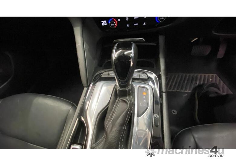 caption 2018 Holden Calais Tourer AWD V6 Petrol (Auto)