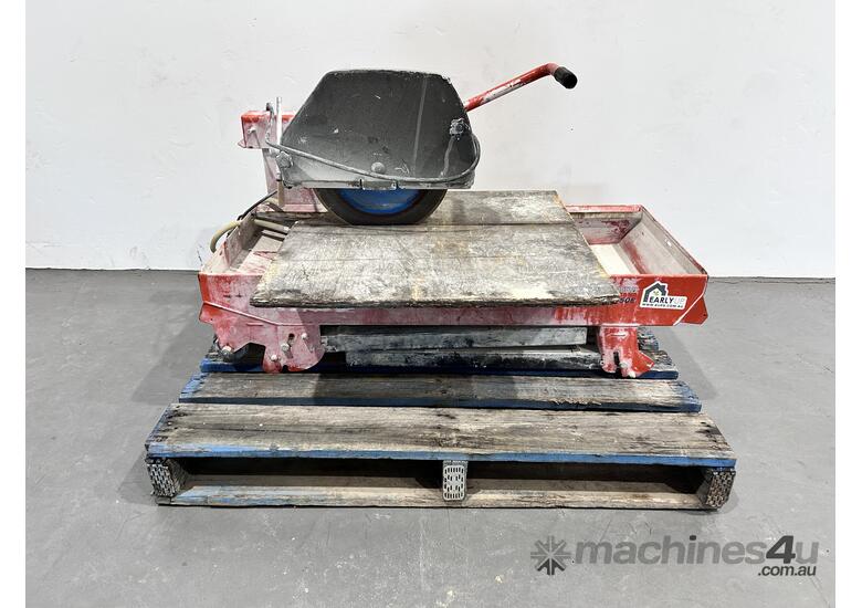 caption Husqvarna TS350E Masonry Saw