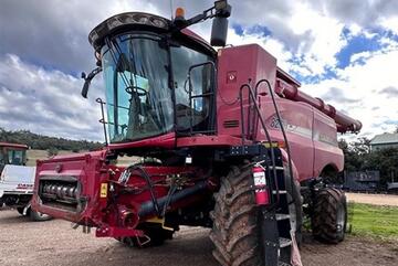Case IH 2013   8230 Combine