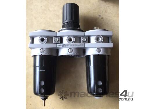 Parker P3YCB16SEANJLNF Filter/Regulator/Lubricator (5 Micron)
