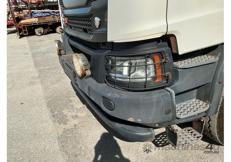 caption 2020 Scania P280 Service Body Day Cab