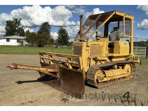 CATERPILLAR D3 DOZER