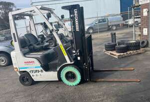 Unicarrier 1.5 Tonne container mast forklift