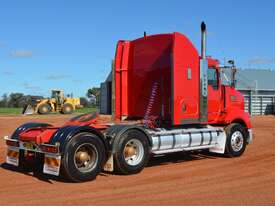 2011 Kenworth T409 - picture2' - Click to enlarge