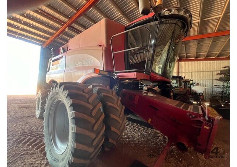 2016 Case IH 8240 Combines