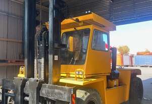 Clark 550D - Sydney Forklifts - (PS066)