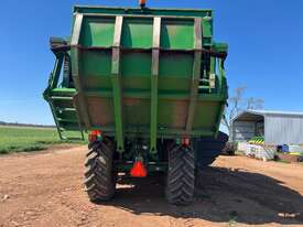 John Deere CP690 Cotton Picker - picture2' - Click to enlarge