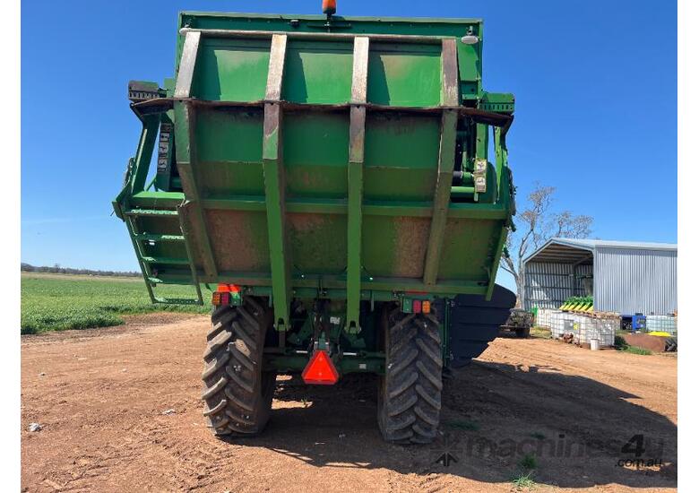 John Deere CP690 Cotton Picker
