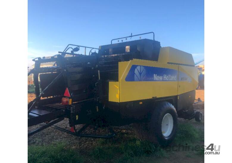 New Holland BB960A Square Baler