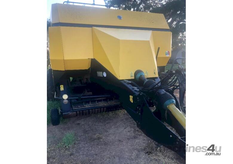New Holland BB960A Square Baler
