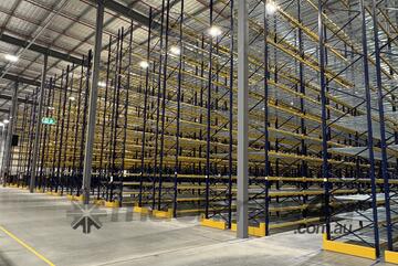 (Negotiable) Pallet racking