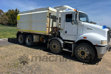 Kenworth T359 Water truck Truck Kenworth T359 Water truck Truck