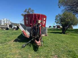 Feed Mixing Wagon - picture1' - Click to enlarge