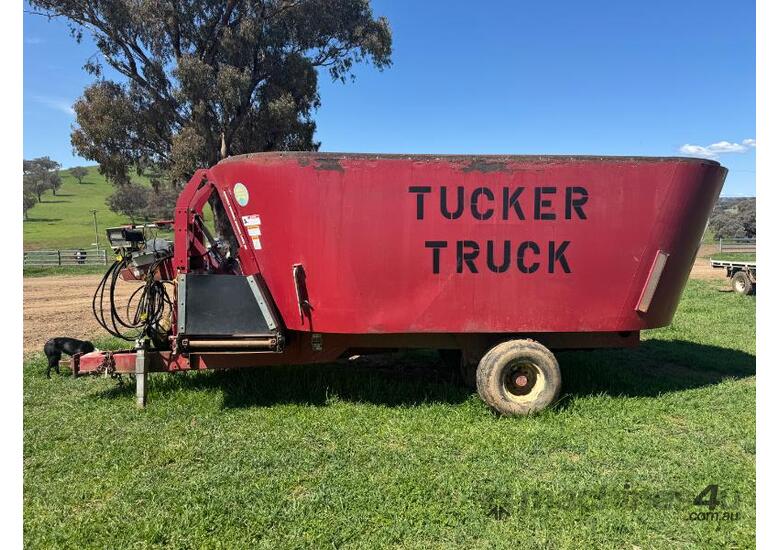 caption Feed Mixing Wagon