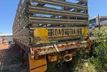 40 Ft Bogie Trailer and Stock Crate
