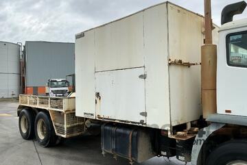 2000 International ACCO Vacuum Truck 2000 International ACCO Vacuum Truck