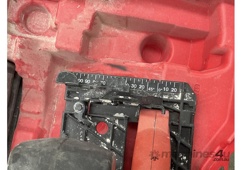 caption Hilti SC 30WR-22 Cordless Circular Saw