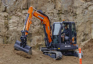 Develon   Excavator DX55R-7M