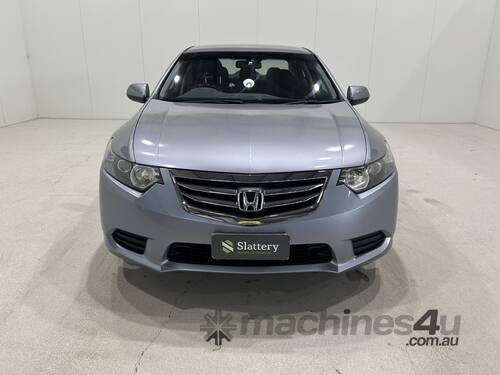 caption 2013 Honda Accord Euro  Petrol