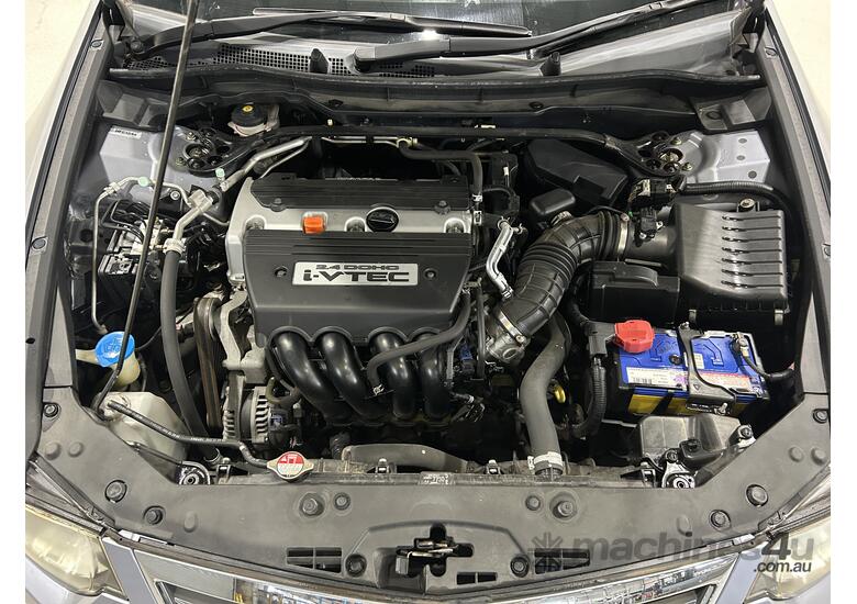 caption 2013 Honda Accord Euro  Petrol