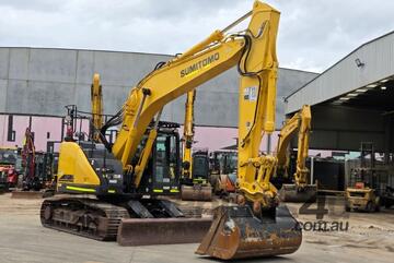 2021 SUMITOMO SH235X-6 25T EXCASVATOR (E317) WITH HITCH, BUCKETS AND 3450 HOURS