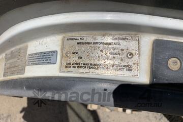 2000 Mitsubishi Canter 500/600 Tipper Body