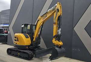 UHI?SE58SR 5.8?Tonne Excavator 47hp Kubota, Free 5 Attachments incl. Hydraulic Quick?Hitch