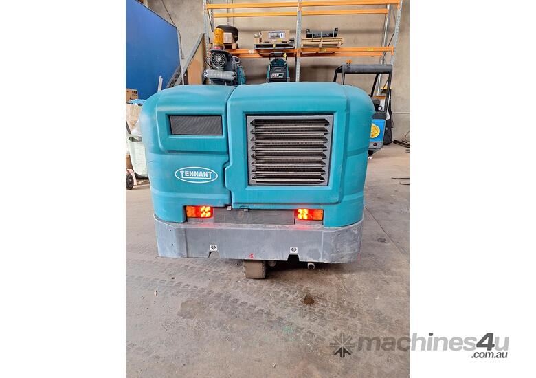 2020 Tennant S30 Sweeper 