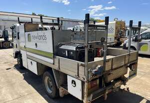 2010 Isuzu NPR 400 Medium Service Body