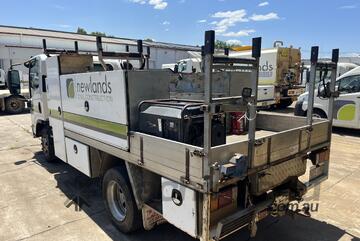 2010 Isuzu NPR 400 Medium Service Body