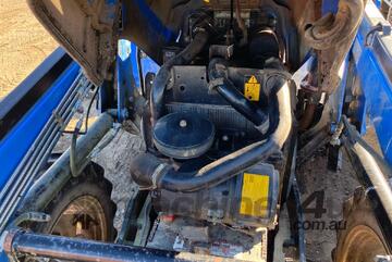 2020 New Holland TT75 Tractor / Loader