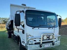 2017 Isuzu NPR Twin Crew Cab - picture0' - Click to enlarge