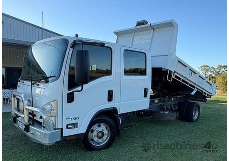 2017 Isuzu NPR Twin Crew Cab