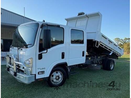 2017 Isuzu NPR Twin Crew Cab
