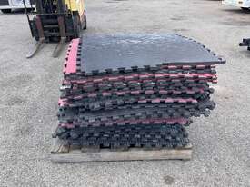 Pallet of Floor Matting - picture0' - Click to enlarge