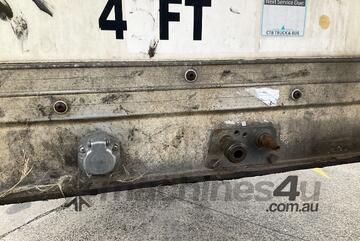 1998 Lucar Standard Tri Axle Refrigerated Pantech Trailer