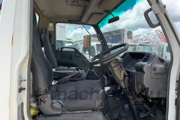 Isuzu 2000   NPR 300 Table Top