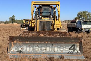 CIRCA CATERPILLAR D6H BULLDOZER & STICK RAKE