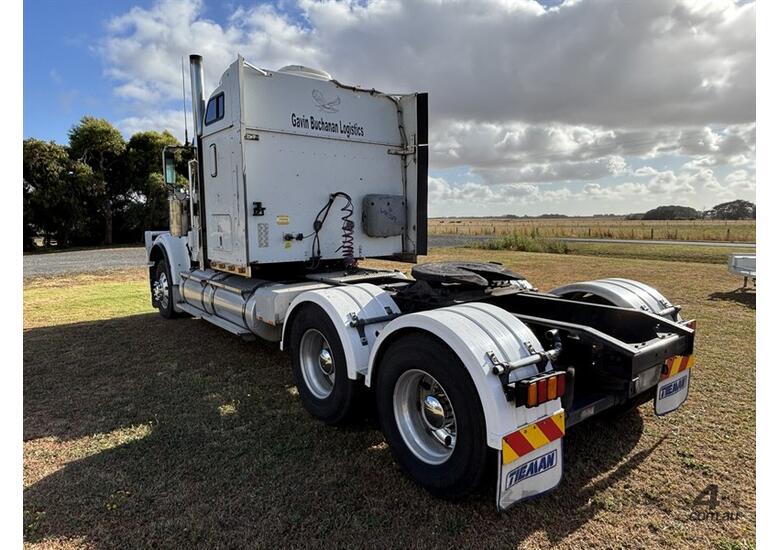 2007 INTERNATIONAL EAGLE 9900I 