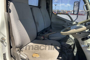 Hino 2007   300 614 Table Top