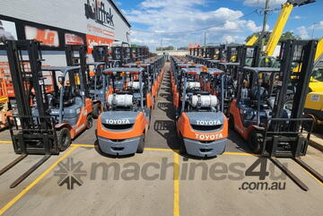 LIFTEK - TOYOTA 32-8FG25 WHOLESALE CLEARING SALE 2.5TON AND 1.8TON